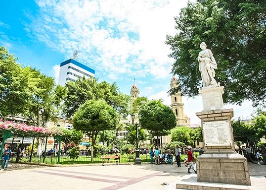 Plaza de Armas de Piura - Lugar turístico en Piura, Perú
